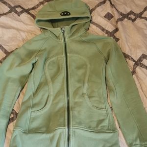 Lululemon sweater